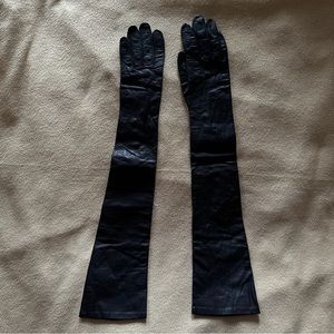 Saks Fifth Avenue black leather opera gloves